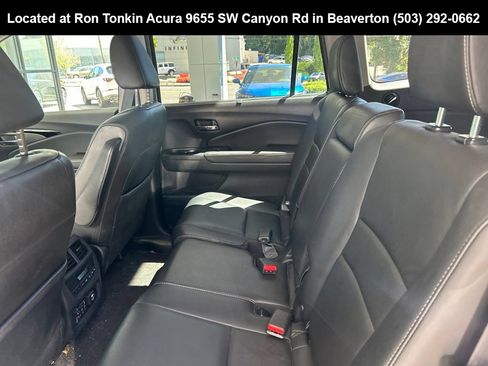 Used 2018 Honda Pilot Touring image 11