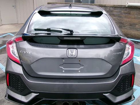 Used 2017 Honda Civic Sport image 5