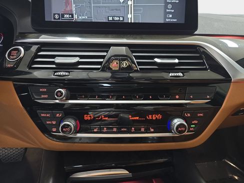 Used 2023 BMW 530i w/ Premium Package RWD image 25