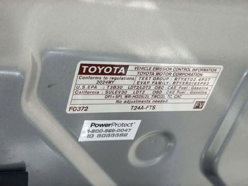 Used 2024 Toyota Tacoma TRD Off-Road AWD/4WD image 9