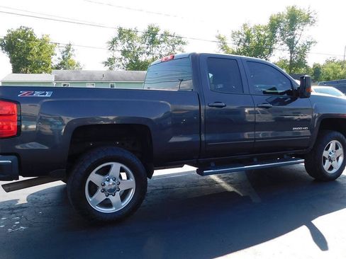 Used 2015 Chevrolet Silverado 2500 LT w/ LT Convenience Package AWD/4WD image 11
