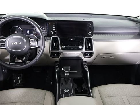 Used 2023 Kia Sorento S w/ Panoramic Sunroof Package FWD image 38