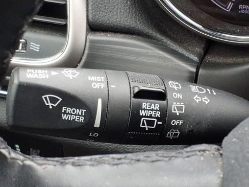 Used 2022 Jeep Grand Cherokee Limited AWD/4WD image 19