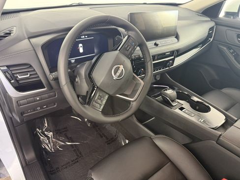 Used 2026 Nissan Rogue SL FWD image 15