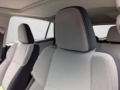 Used 2018 Toyota RAV4 XLE image 19