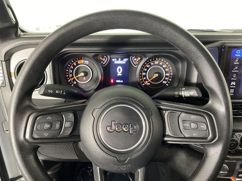 Used 2025 Jeep Wrangler Sport AWD/4WD image 19