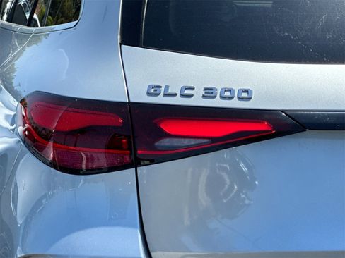 New 2025 Mercedes-Benz GLC 300 4MATIC image 33
