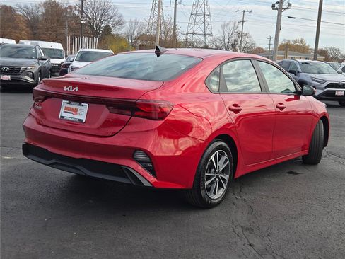Used 2024 Kia Forte LXS image 12