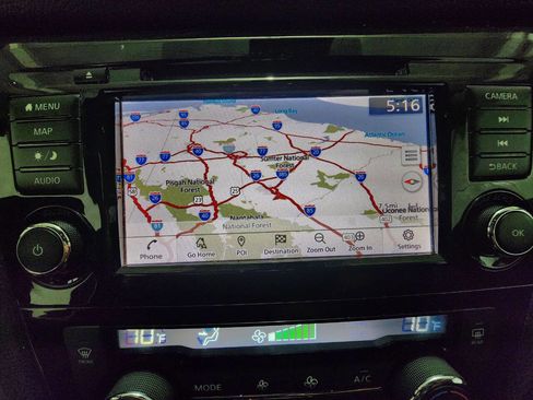 Used 2019 Nissan Rogue SV w/ Premium Package image 22