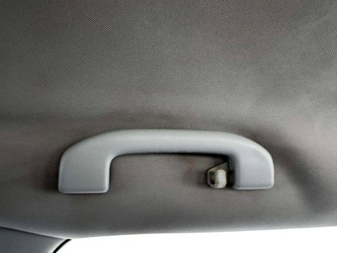 Used 2015 Nissan Rogue SV image 40