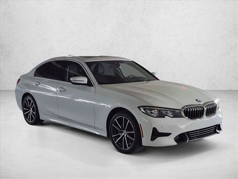 Used 2020 BMW 330i Sedan w/ Driving Assistance Package RWD image 3