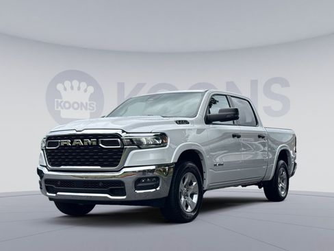 Used 2025 RAM 1500 Big Horn AWD/4WD image 1