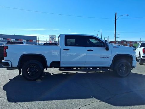 Used 2021 Chevrolet Silverado 2500 LTZ w/ LTZ Plus Package image 5