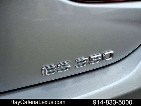 Certified 2022 Lexus ES 350 w/ Premium Package image 17