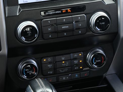 Used 2019 Ford F150 Platinum image 20