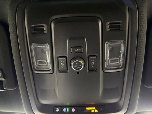 Used 2025 GMC Yukon XL Elevation AWD/4WD image 36