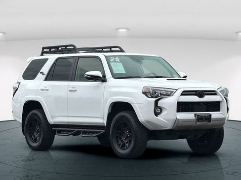 Used 2024 Toyota 4Runner TRD Off-Road Premium w/ Off Road Premium Plus Package image 9