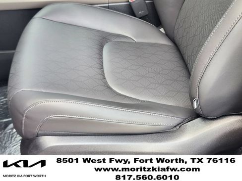 New 2026 Kia Carnival FWD image 17