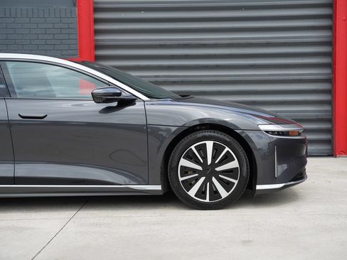 Used 2023 Lucid Air Touring AWD/4WD image 2