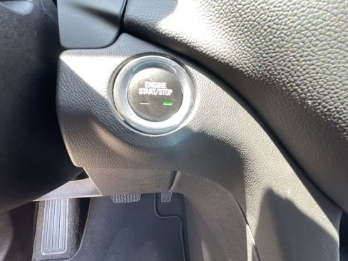 Certified 2022 Chevrolet Equinox LT FWD image 17