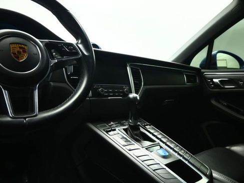 Used 2018 Porsche Macan GTS AWD/4WD image 57