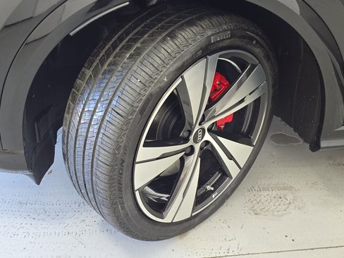 New 2025 Audi SQ5 Prestige image 32