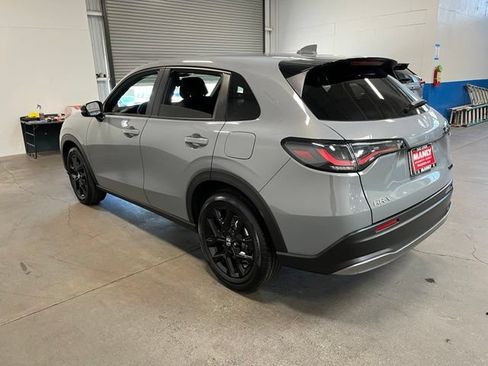 Used 2025 Honda HR-V Sport image 5