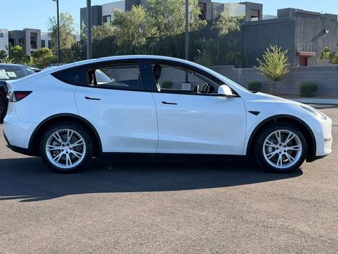 Used 2020 Tesla Model Y Long Range AWD/4WD image 7