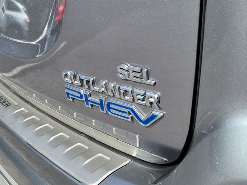 Used 2019 Mitsubishi Outlander SEL AWD/4WD image 7