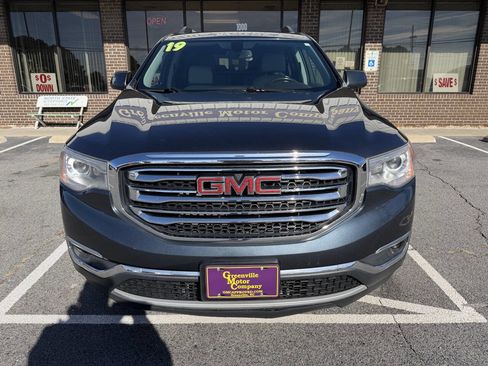 Used 2019 GMC Acadia SLT image 2