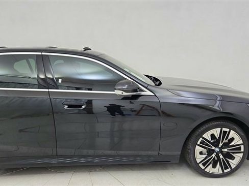 Used 2026 BMW 530i image 8