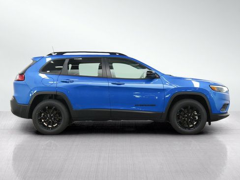 Used 2023 Jeep Cherokee Altitude Lux AWD/4WD image 6