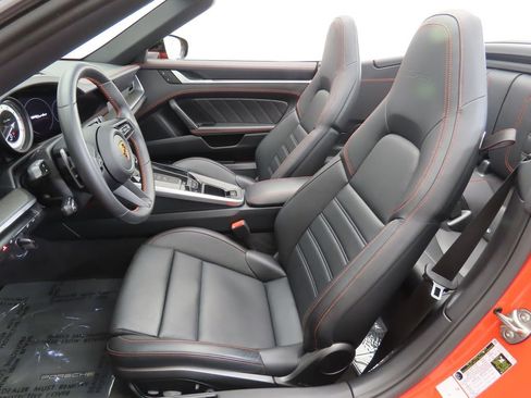 Used 2022 Porsche 911 Turbo image 26