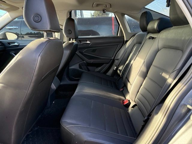 Used 2024 Volkswagen Jetta SE FWD image 11