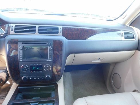 Used 2011 GMC Yukon Denali image 10