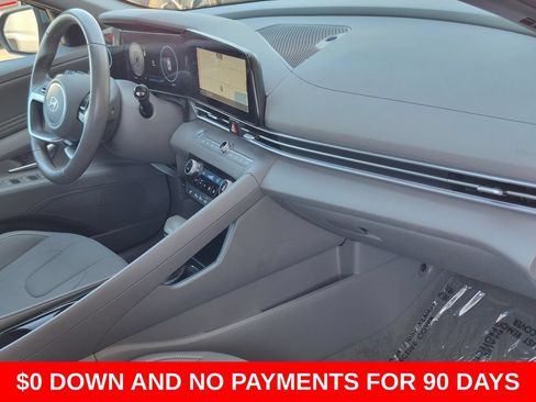 Used 2025 Hyundai Elantra SEL FWD image 32