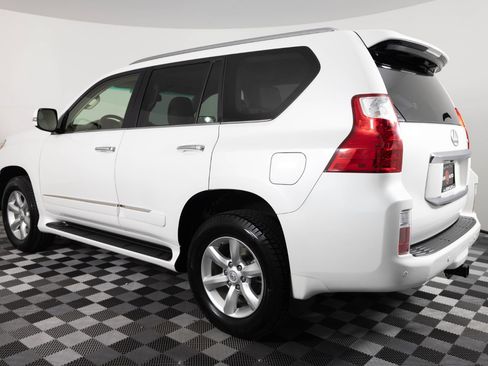 Used 2013 Lexus GX 460 w/ Comfort Plus Pkg AWD/4WD image 4