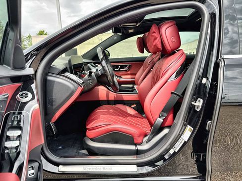 New 2026 Mercedes-Benz S 580 4MATIC Sedan image 2