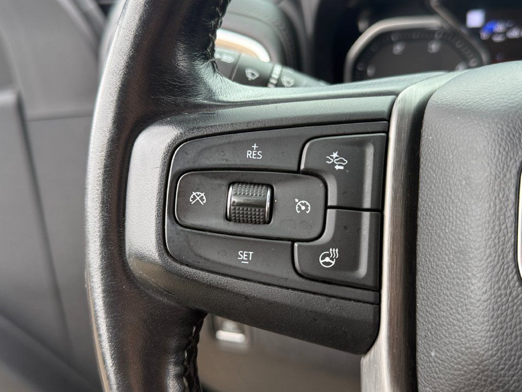Used 2022 GMC Sierra 2500 Denali w/ Denali Black Diamond Edition AWD/4WD image 16