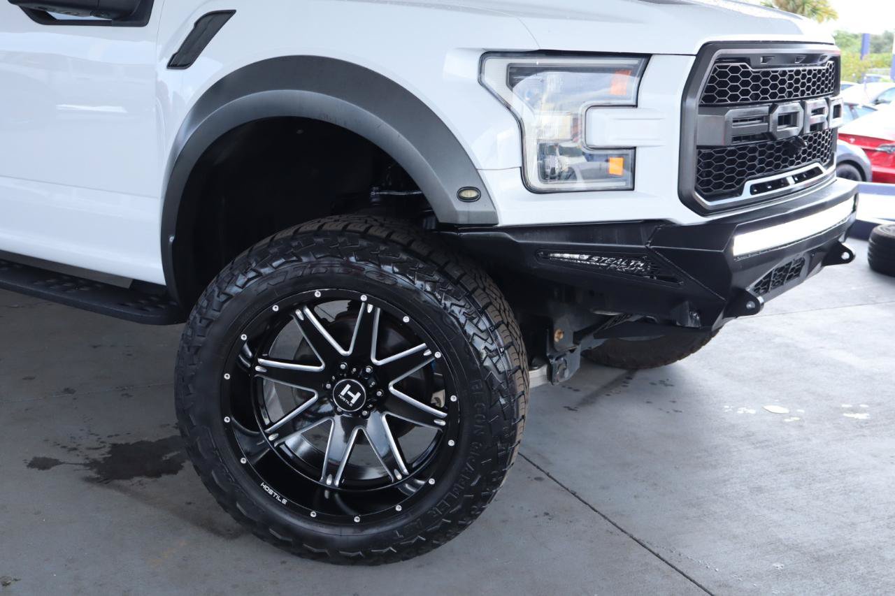 Used 2018 Ford F150 Raptor w/ Equipment Group 802A Luxury AWD/4WD image 4