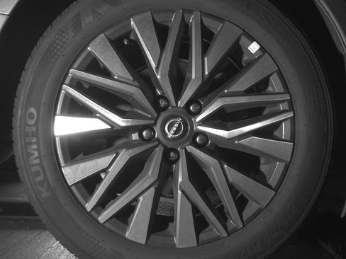 Used 2025 Nissan Altima 2.5 SV image 15