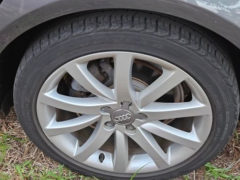 Used 2014 Audi A4 2.0T Premium w/ Audi MMI Navigation FWD image 5