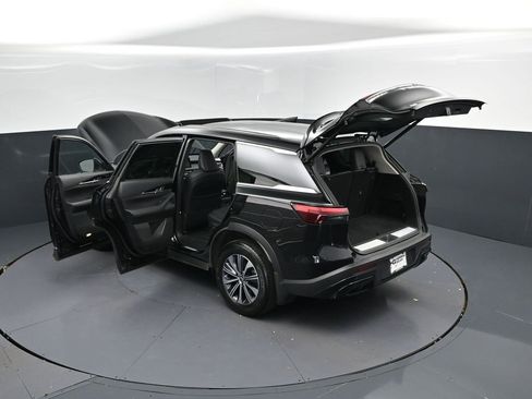 Used 2023 INFINITI QX60 Pure image 2