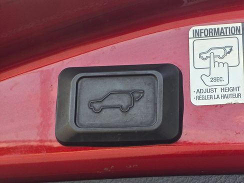 Used 2016 Toyota RAV4 Limited w/ Advanced Technology Package AWD/4WD image 19