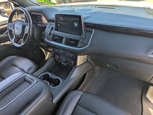 Used 2022 Chevrolet Tahoe Z71 w/ Luxury Package image 13