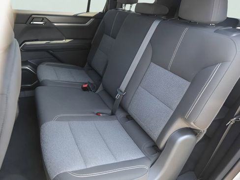 Used 2025 GMC Acadia Elevation image 22