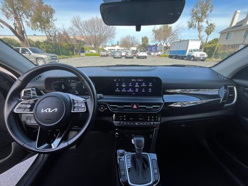 Used 2025 Kia Seltos S image 34