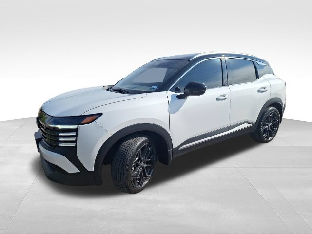 Certified 2025 Nissan Kicks SR w/ SR Premium Package AWD/4WD image 4