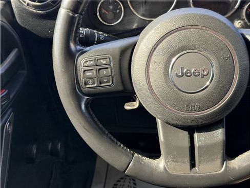 Used 2017 Jeep Wrangler Sport w/ Connectivity Group AWD/4WD image 29