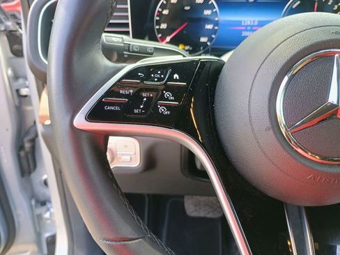 Used 2025 Mercedes-Benz GLE 450e 4MATIC image 10